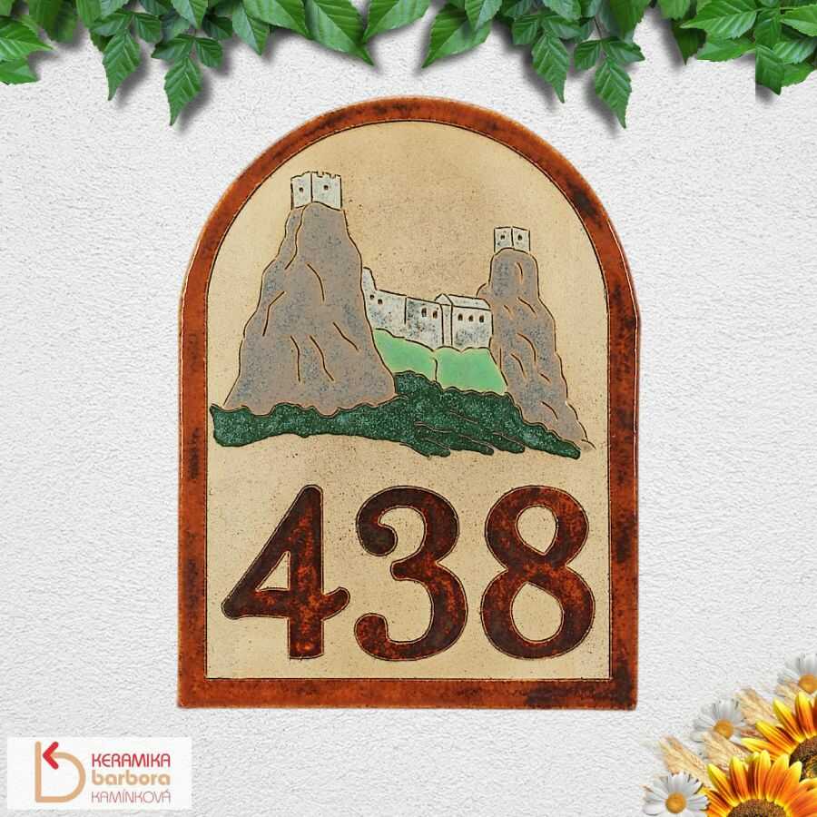 Keramické domovní číslo popisné orientační na fasádu s hradem Trosky